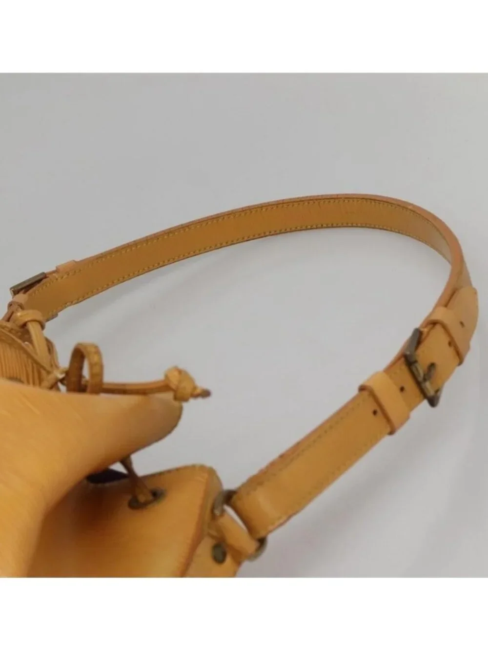 Authentic LOUIS VUITTON Epi Petit Noe Shoulder Bag Yellow M44109 LV